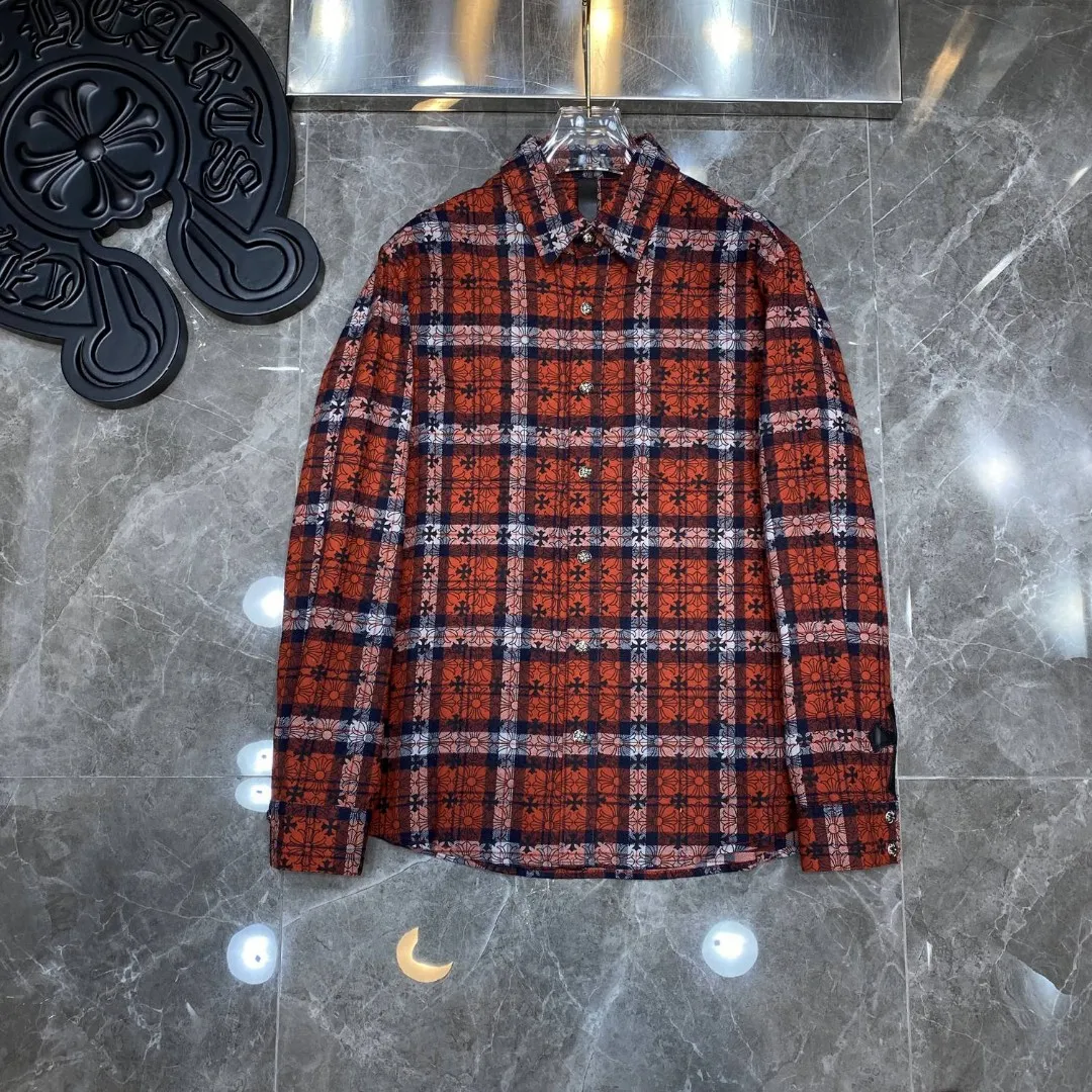 P296 Chrome Hearts 🍁Spring shirt series🍁 Spring classic patchwork leather full cross dark pattern silver button plaid shirt, whole body plaid alignment, cuffs sheepskin upper and lower alignment, original molding, customized version of bronze silver four-buttons, specially customized version of high gram weight original shirt fabric, can be worn as a jacket or as a base, a must-have clothing artifact 🌈Recommended colors: dark blue red 🌈 Size: S, M, L, XL